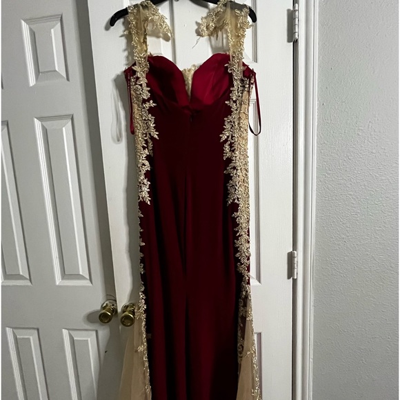Long, Maroon Red dress with Gold detailing - Picture 3 of 3